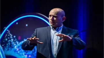 تفاصيل عملية «الأخطبوط».. كيف اخترق إيرانيون هاتف رئيس وزراء إسرائيل السابق بينيت؟ 1